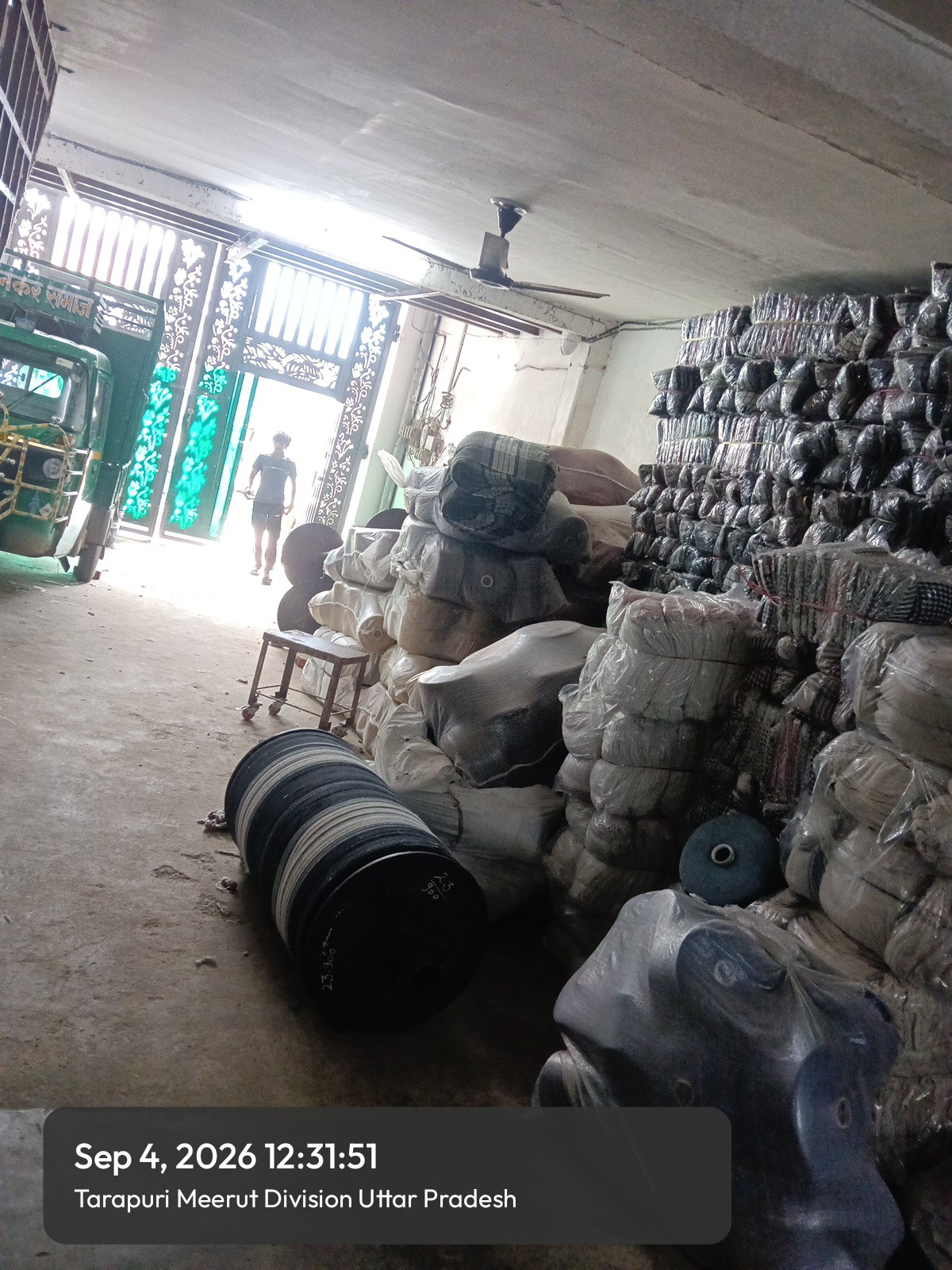 Factory storage with cloth rolls